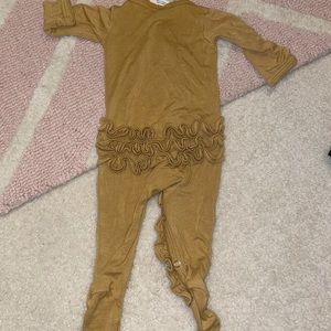 Spearmint love button up ruffle footie